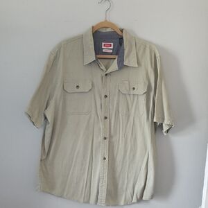 Wrangler Men's Flex For Comfort Beige Button Down Shirt